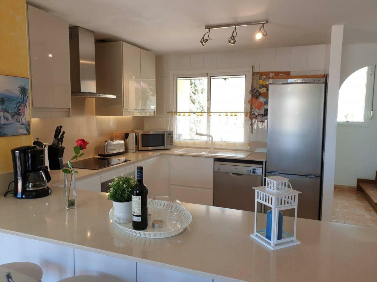 Villa Roque Del Conde With Private Pool, Terrace With Fantastic Sea Views, Wifi, Garden, Garage Adeje Exterior photo